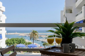 Estepona Marina with Sea Views, Pool and Parking